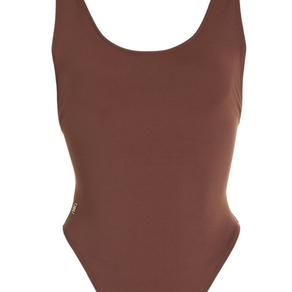 Éterne

Exclusive Bella Tank One-Piece Swimsuit - Picture 3 of 4
